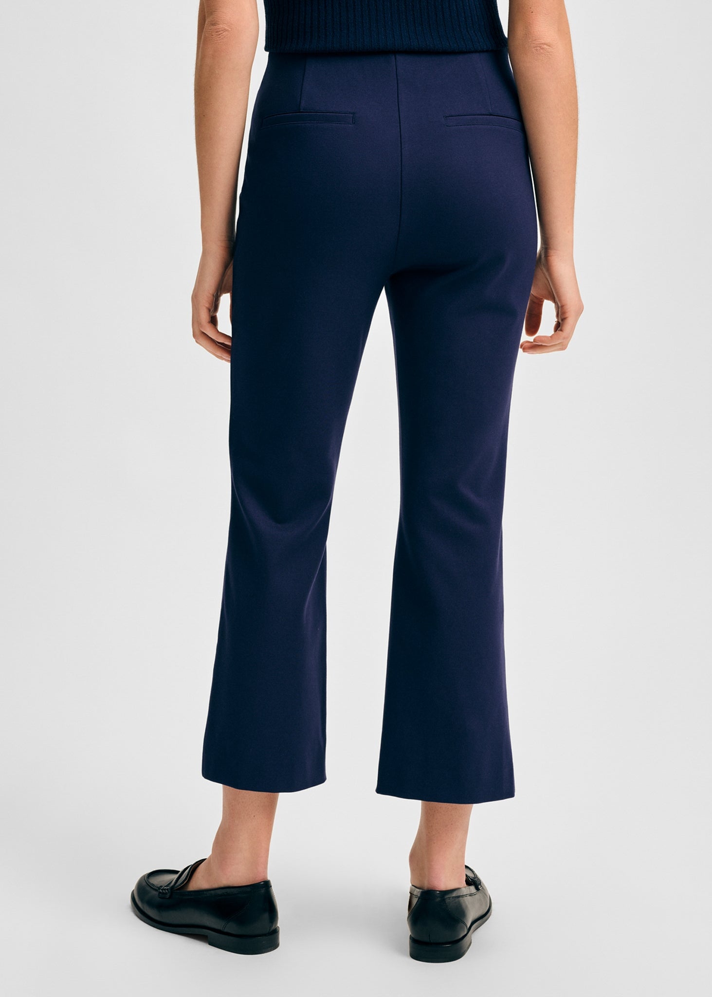 Apartment Three High-Waisted Flare スラックス Apartment Three（アパートメントスリー）の「Apartment Three